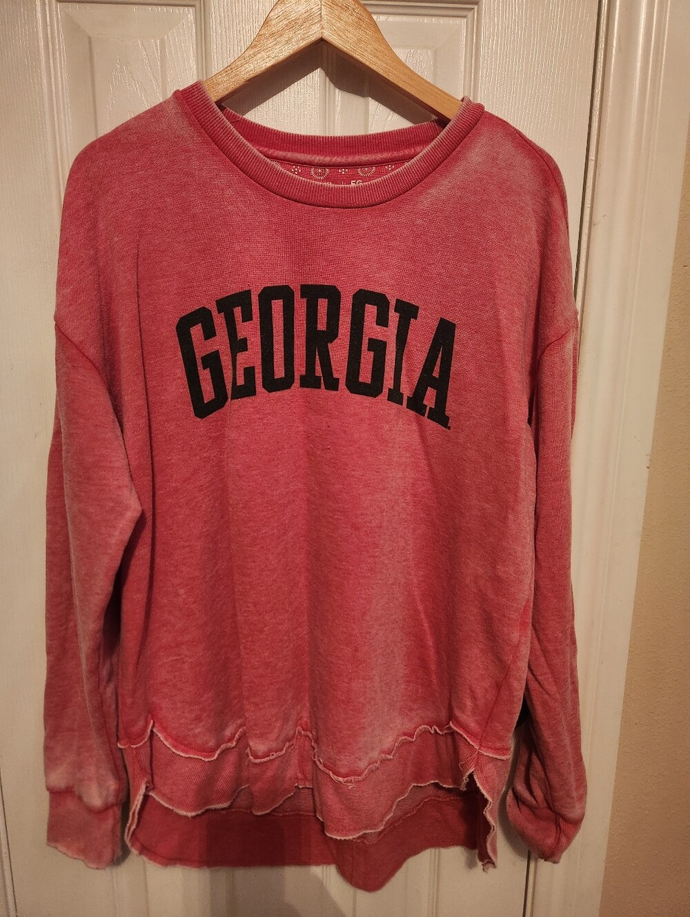 Georgia Bulldogs Pressbox Women's Comfy Cord Vintage Wash Basic Arch Pullover